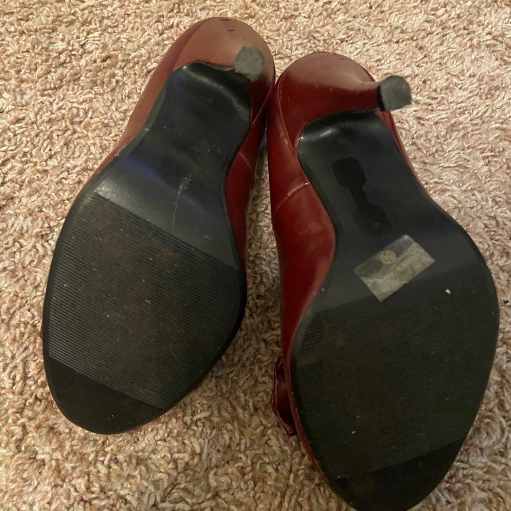 Pumps - Picture 4 of 5